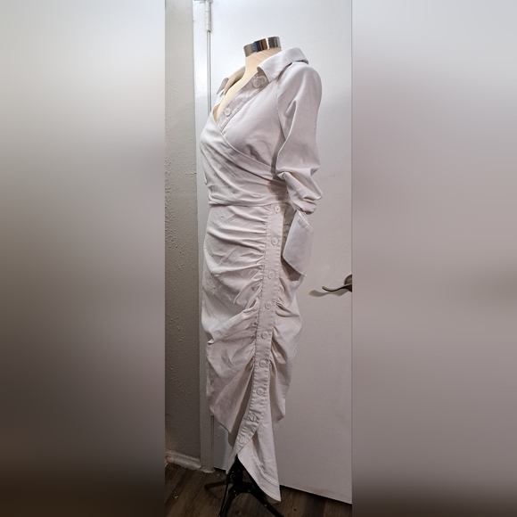 💜Sergio Hudson Asymmetrical Button Up Dress💜 - Picture 11 of 12